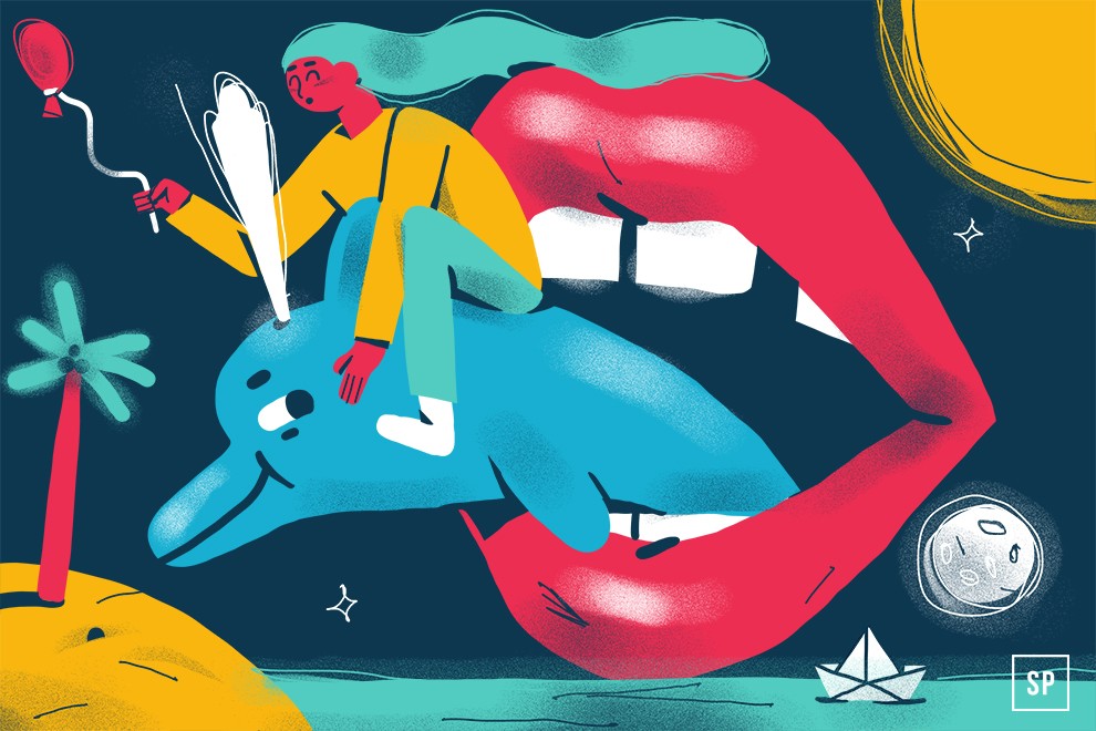 Eine farbenfrohe Illustration, inspiriert von Traumsymbole: eine Person reitet auf einem blauen Delphin und hält einen Luftballon in der Nähe eines großen offenen Mundes. Eine gelbe Sonne, eine kleine Palme, ein Papierboot, der Mond und Wasser schweben vor dem dunklen Hintergrund.
