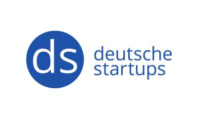 Blaues Logo mit den Kleinbuchstaben ds innerhalb eines blauen Kreises und dem Schriftzug deutsche startups in blauer Kleinschrift rechts vom Kreis.