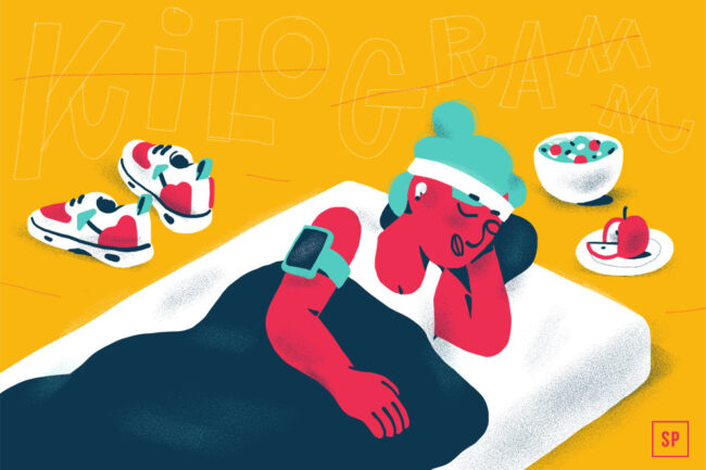 Eine Illustration einer Person, die in Trainingskleidung und mit einer intelligenten Uhr auf einem Bett schläft, mit Turnschuhen, Müsli und einem Apfel in der Nähe. Im Hintergrund steht "KILOGRAM" geschrieben, was das Konzept von Schlank im Schlaf oder Diät über Nacht widerspiegelt.
