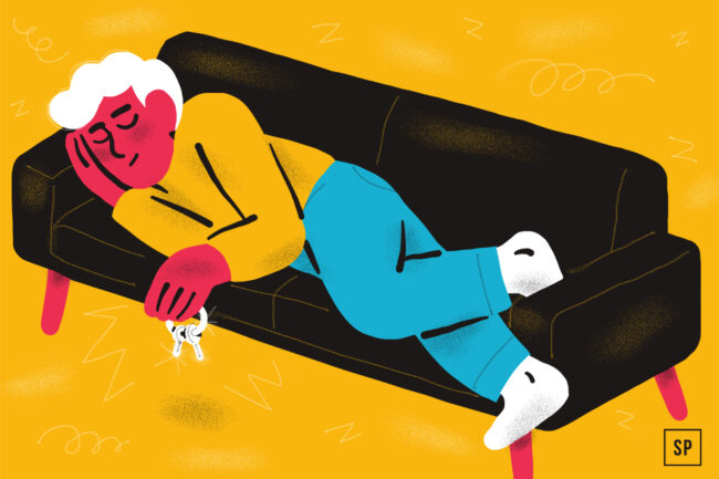 Illustration einer Person mit weißen Haaren, die auf einer schwarzen Couch schläft, einen Powernap in einem gelben Hemd und einer blauen Hose genießt und ein kleines weißes Spielzeug oder Schlüsselbund in einer Hand hält, alles vor einem gelben Hintergrund.