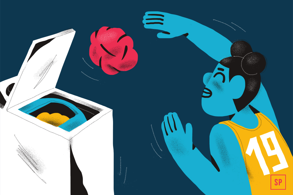 Ein illustrierter Basketballspieler in einem gelben Trikot wirft ein rotes Gehirn in eine offene Waschmaschine, als ob er einen Basketballwurf machen würde - eine perfekte Darstellung der spielerischen Seite von pflegeleicht care.