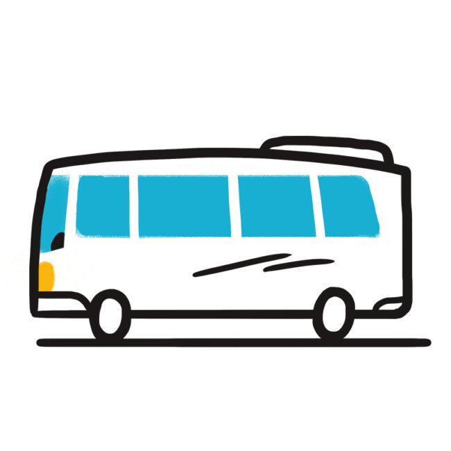 Eine einfache, handgezeichnete Illustration eines weißen Busses mit blauen Fenstern, schwarzem Umriss, gelbem Frontlicht und einem Dachabteil, dargestellt in einer Seitenansicht auf einem weißen Hintergrund.