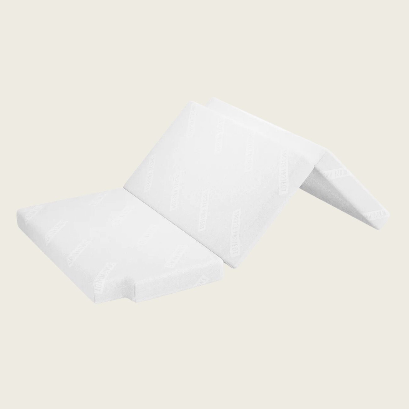 Mercedes Benz Marco Polo Matratze Die PKW Matratze/Klappmatratze Mercedes Benz Marco Polo in weiß ist auf einem hellen Hintergrund teilweise ausgeklappt dargestellt - perfekt für Ihren Marco Polo oder als praktische Reisematratze.