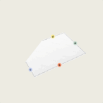 Ein weißes, abgeschrägtes unregelmäßiges Viereck mit gepunkteten Kanten und beschrifteten Punkten a (grün), b (orange), c (blau) und d (gelb) auf hellgrauem Hintergrund - perfekt als Eckabschnitt für Ihren Topper nach Maß mit einem Eckabschnitt, abgeschrägt (Variante 1).
