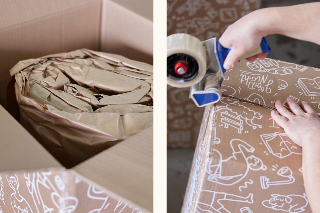 Ein geteiltes Bild zeigt Verpackung: Links füllt braunes, zerknülltes Papier einen Karton; rechts verschließen Hände mit einem Klebebandabroller einen bedruckten Versandkarton mit durchsichtigem Klebeband - ein Hinweis auf Nachhaltigkeit in der Verpackung.