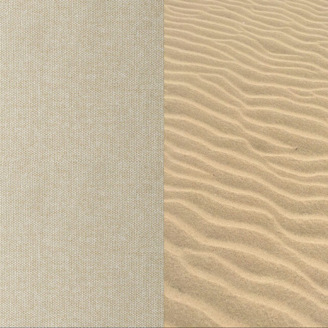 Gegenüberstellung der Textur von beigem Stoff auf der linken Seite und gewelltem, geriffeltem Sand auf der rechten Seite, beide mit ähnlichen hellen Farbtönen, aber unterschiedlichen Oberflächenmustern.