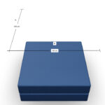 Es wird eine quadratische blaue Matratze oder ein blaues Kissen gezeigt, dessen Länge und Breite mit 100 cm angegeben sind. Die Beschriftungen A: und B: zeigen jeweils auf eine Seite, die beide 100 cm messen.